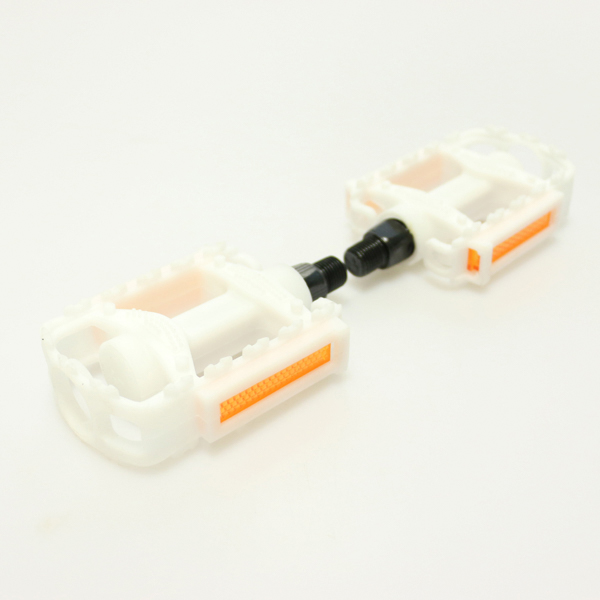 PEDAL PVC NIÑO 98X70MM 1/2'' ROD 16'' BLANCO